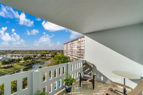 Condo in Hollywood, Florida, 2 bedrooms  № 1823929 - photo 26