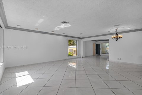 Casa en venta en Miami, Florida, 4 dormitorios, 315.96 m2 № 2030807 - foto 6