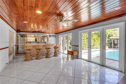 Casa en venta en Miami, Florida, 4 dormitorios, 315.96 m2 № 2030807 - foto 15