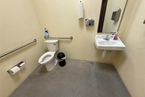 Propiedad comercial en alquiler en Ocala, Florida № 1758436 - foto 11