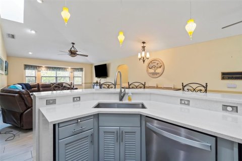 Casa en venta en Port Charlotte, Florida, 5 dormitorios, 264.77 m2 № 1532360 - foto 23