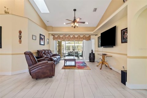 Casa en venta en Port Charlotte, Florida, 5 dormitorios, 264.77 m2 № 1532360 - foto 6