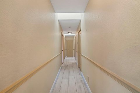 Casa en venta en Port Charlotte, Florida, 5 dormitorios, 264.77 m2 № 1532360 - foto 25