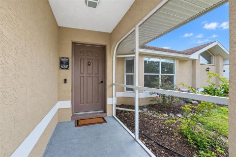 Villa ou maison à vendre à North Port, Floride: 3 chambres, 159.79 m2 № 2427229 - photo 3