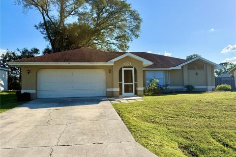 Villa ou maison à North Port, Floride 3 chambres, 159.79 m2 № 2427229