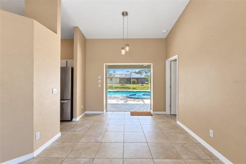 Villa ou maison à vendre à North Port, Floride: 3 chambres, 159.79 m2 № 2427229 - photo 11