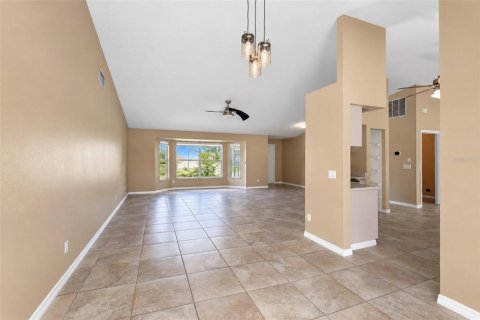 Villa ou maison à vendre à North Port, Floride: 3 chambres, 159.79 m2 № 2427229 - photo 14