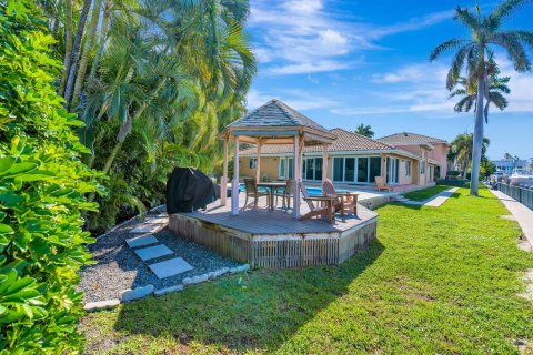 House in Highland Beach, Florida 4 bedrooms, 290.04 sq.m. № 2179460 - photo 24