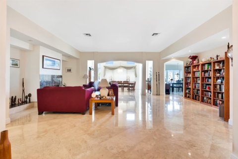 House in Highland Beach, Florida 4 bedrooms, 290.04 sq.m. № 2179460 - photo 30