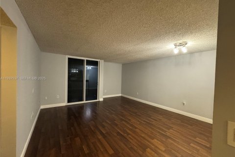 Снять в аренду кондоминиум в Майами, Флорида 1 спальня, 64.01м2, № 1990968 - фото 5