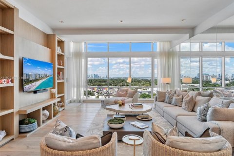 Condominio en Miami Beach, Florida, 2 dormitorios № 1976056