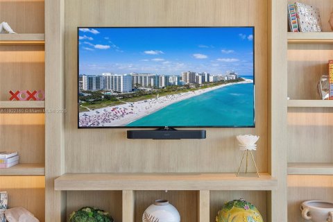 Condominio en venta en Miami Beach, Florida, 2 dormitorios, 145.76 m2 № 1976056 - foto 28