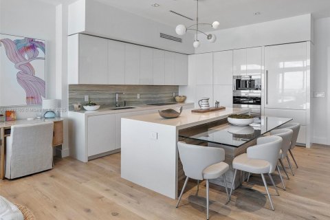 Condominio en venta en Miami Beach, Florida, 2 dormitorios, 145.76 m2 № 1976056 - foto 16