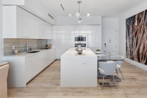 Condominio en venta en Miami Beach, Florida, 2 dormitorios, 145.76 m2 № 1976056 - foto 24