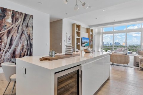 Condominio en venta en Miami Beach, Florida, 2 dormitorios, 145.76 m2 № 1976056 - foto 20