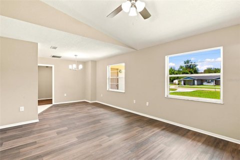 Villa ou maison à vendre à Arcadia, Floride: 3 chambres, 160.91 m2 № 2309971 - photo 8