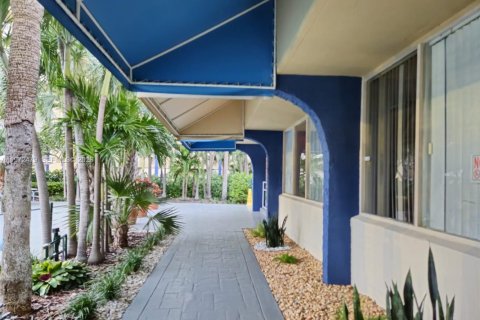 Купить кондоминиум в Майами, Флорида 1 спальня, 56.21м2, № 2051972 - фото 13