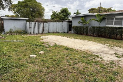 Купить виллу или дом в Холливуд, Флорида 2 спальни, 183.2м2, № 1989420 - фото 27