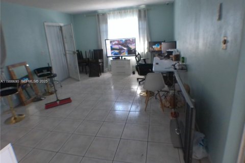 Купить виллу или дом в Холливуд, Флорида 2 спальни, 183.2м2, № 1989420 - фото 10