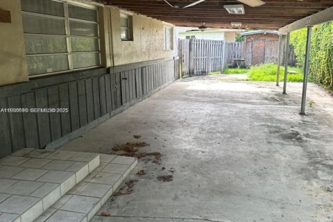 Купить виллу или дом в Холливуд, Флорида 2 спальни, 183.2м2, № 1989420 - фото 23