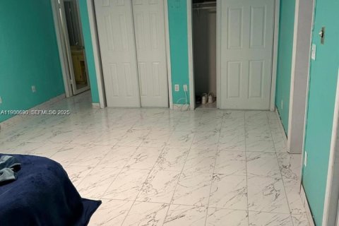 Купить виллу или дом в Холливуд, Флорида 2 спальни, 183.2м2, № 1989420 - фото 25