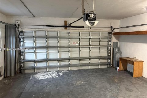 Купить виллу или дом в Холливуд, Флорида 2 спальни, 183.2м2, № 1989420 - фото 18