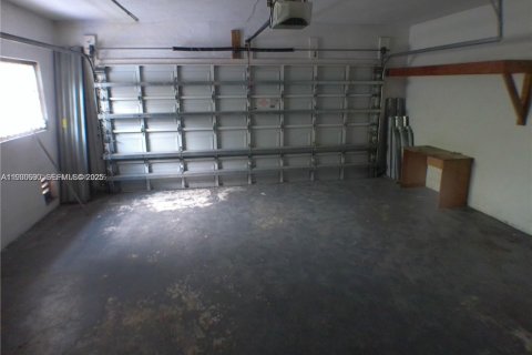 Купить виллу или дом в Холливуд, Флорида 2 спальни, 183.2м2, № 1989420 - фото 17