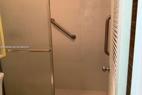 Купить виллу или дом в Холливуд, Флорида 2 спальни, 183.2м2, № 1989420 - фото 21