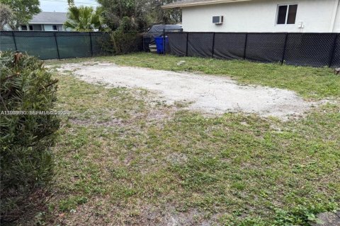 Купить виллу или дом в Холливуд, Флорида 2 спальни, 183.2м2, № 1989420 - фото 20