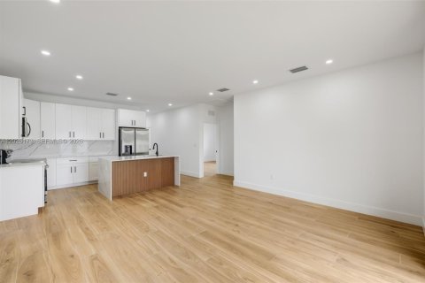 Casa en alquiler en Goulds, Florida, 3 dormitorios, 116.96 m2 № 2085838 - foto 14