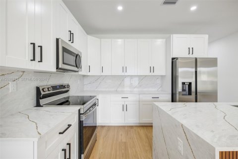 Casa en alquiler en Goulds, Florida, 3 dormitorios, 116.96 m2 № 2085838 - foto 11