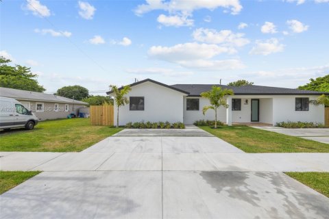 Casa en alquiler en Goulds, Florida, 3 dormitorios, 116.96 m2 № 2085838 - foto 3