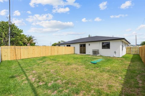 Casa en alquiler en Goulds, Florida, 3 dormitorios, 116.96 m2 № 2085838 - foto 20