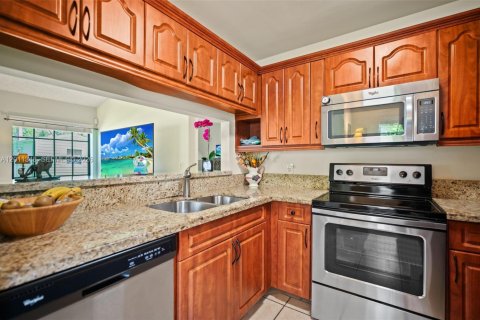 Villa ou maison à vendre à Miramar, Floride: 2 chambres, 93.83 m2 № 2074724 - photo 13