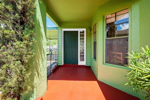 Villa ou maison à vendre à Miramar, Floride: 2 chambres, 93.83 m2 № 2074724 - photo 4