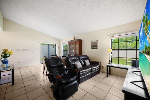 Villa ou maison à vendre à Miramar, Floride: 2 chambres, 93.83 m2 № 2074724 - photo 10