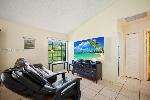 Villa ou maison à vendre à Miramar, Floride: 2 chambres, 93.83 m2 № 2074724 - photo 9