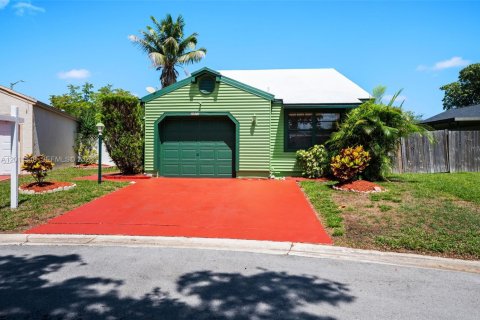 Villa ou maison à Miramar, Floride 2 chambres, 93.83 m2 № 2074724