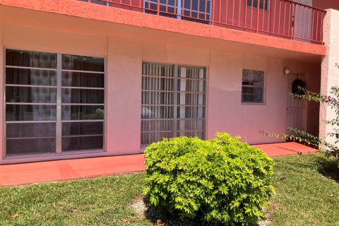 Condo à West Palm Beach, Floride, 1 chambre  № 2332086