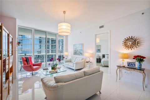 Condo in Sunny Isles Beach, Florida, 2 bedrooms  № 1858681 - photo 25