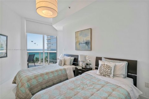 Condo in Sunny Isles Beach, Florida, 2 bedrooms  № 1858681 - photo 28
