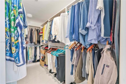 Condo in Sunny Isles Beach, Florida, 2 bedrooms  № 1858681 - photo 20