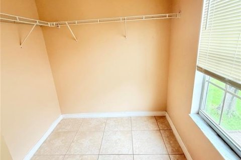 Villa ou maison à vendre à Kissimmee, Floride: 4 chambres, 221.85 m2 № 2226038 - photo 27