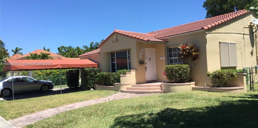 Casa en Miami, Florida 4 dormitorios, 223.89 m2 № 1828738
