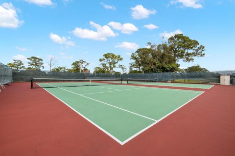 Condo in Lake Worth, Florida, 2 bedrooms  № 1182576 - photo 1