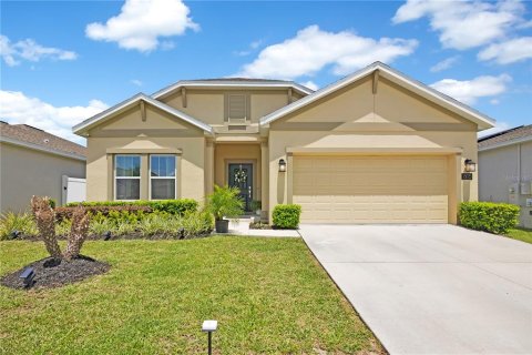 House in Groveland, Florida 4 bedrooms, 172.15 sq.m. № 2195951