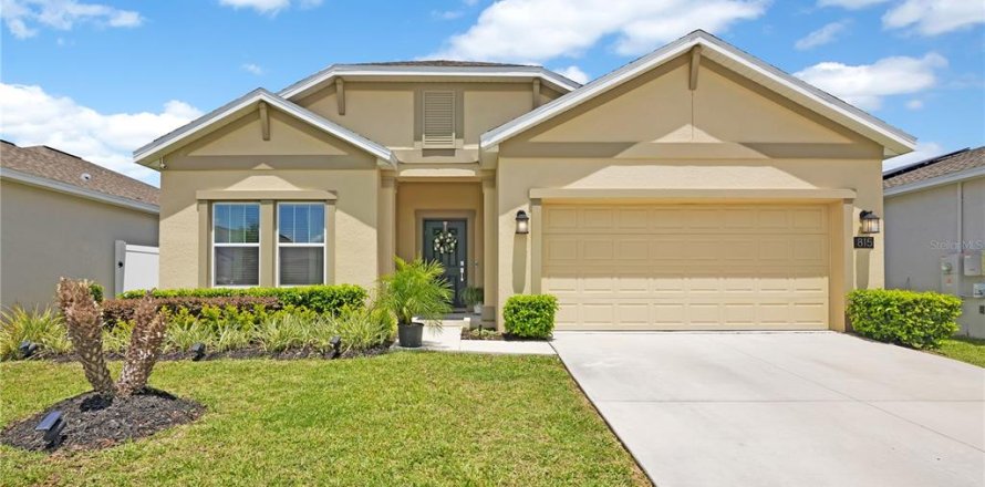 House in Groveland, Florida 4 bedrooms, 172.15 sq.m. № 2195951