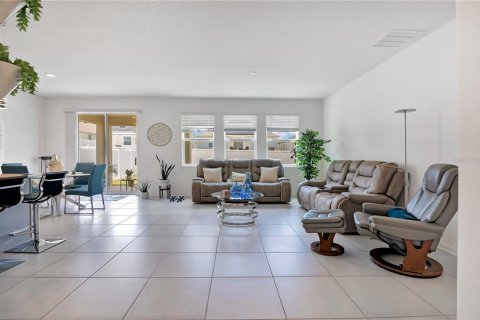 House in Groveland, Florida 4 bedrooms, 172.15 sq.m. № 2195951 - photo 6