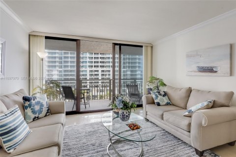 Copropriété à vendre à Riviera Beach, Floride: 1 chambre, 84.82 m2 № 2186224 - photo 2