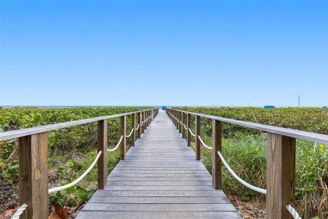 Copropriété à vendre à Riviera Beach, Floride: 1 chambre, 84.82 m2 № 2186224 - photo 25